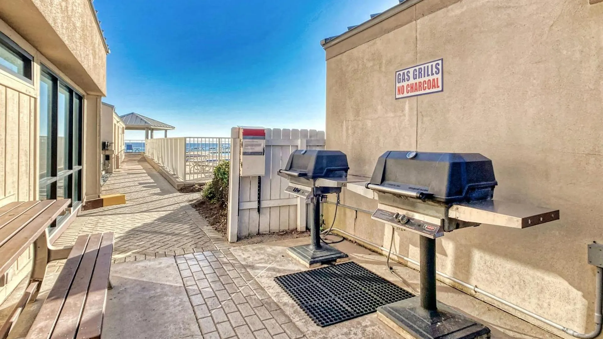Beach House Condominiums A203 - Beachfront With Pool, Wifi, & Beach Service Destin 0*,  United States