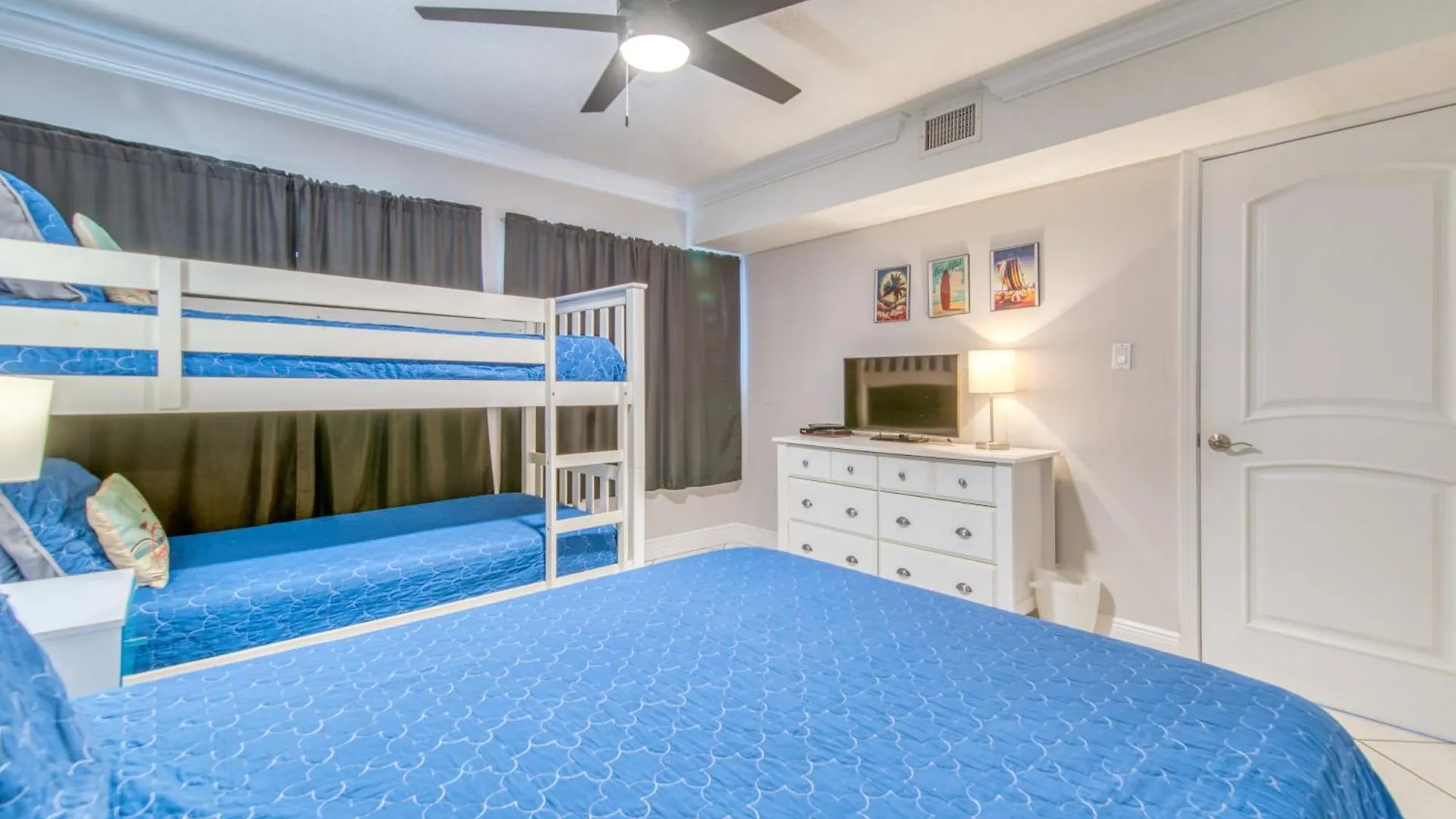 Beach House Condominiums A203 - Beachfront With Pool, Wifi, & Beach Service Destin 0*,